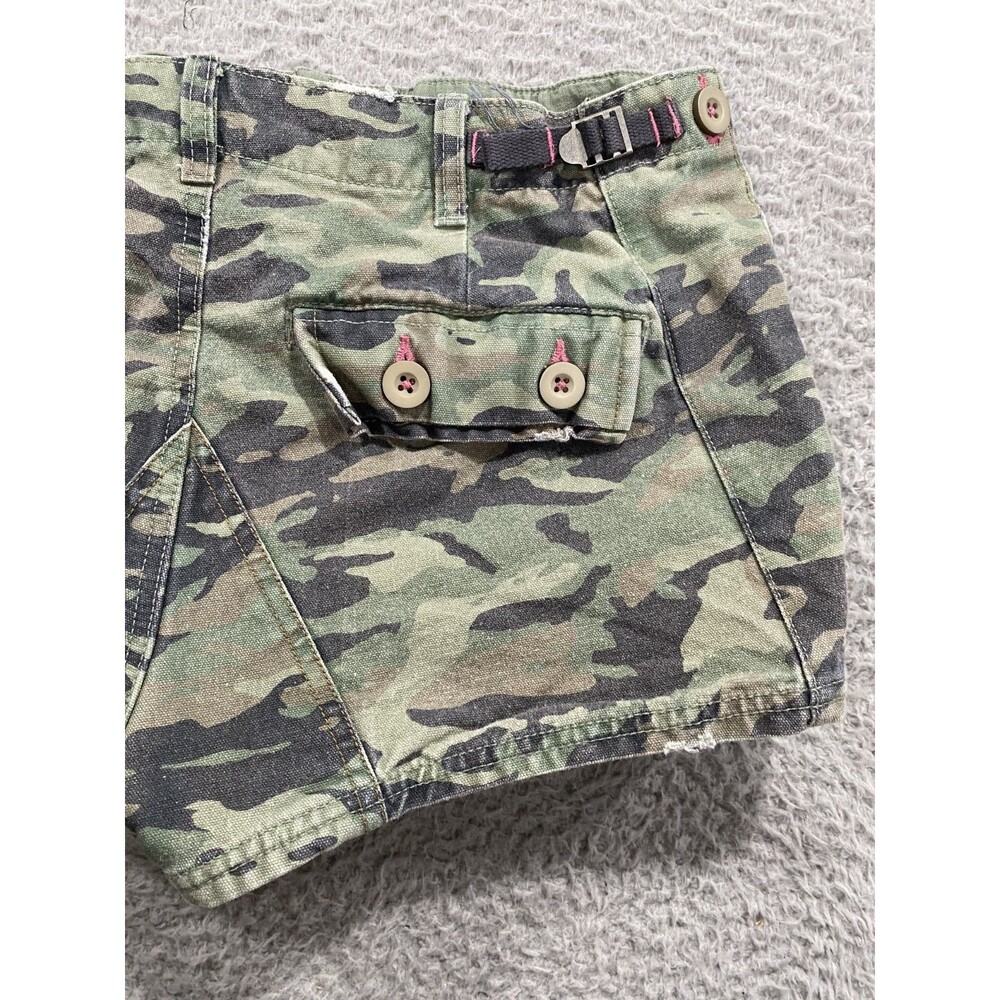Free People Shorts Womens Size 6 Camo Button Fly Denim Pockets Shorties - Picture 6 of 13